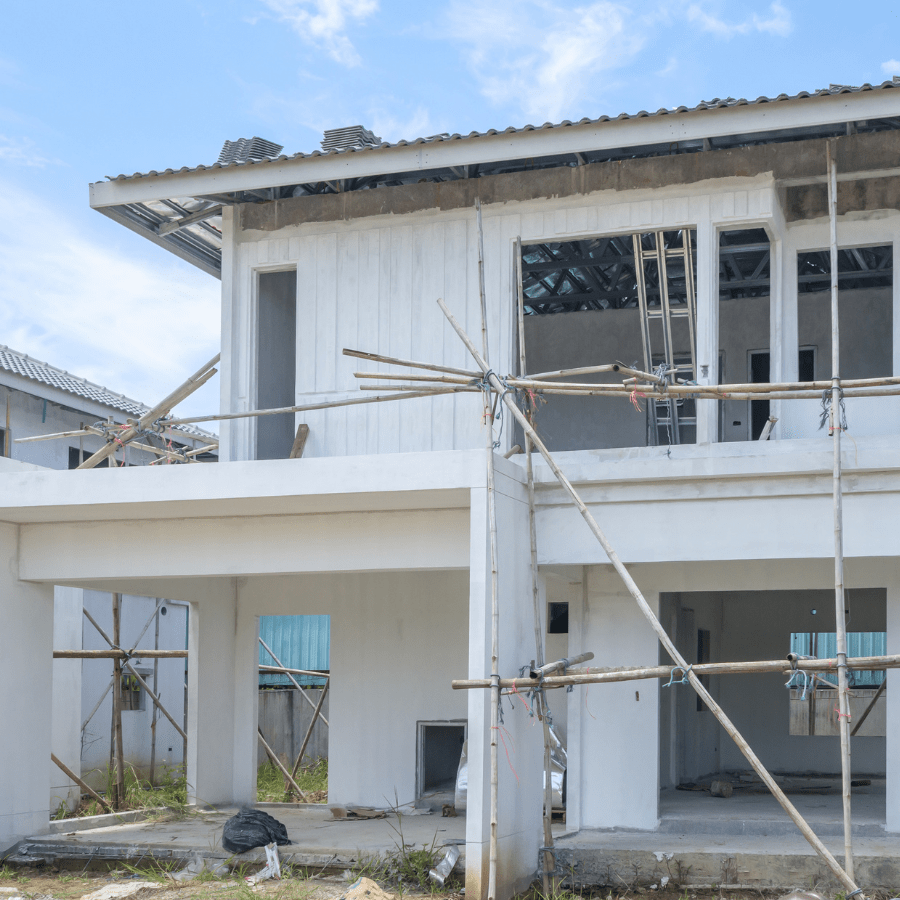 Casă modernă cu etaj în construcție – Nomade Construction