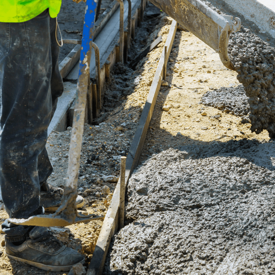 Turnare beton pentru fundație – Nomade Construction