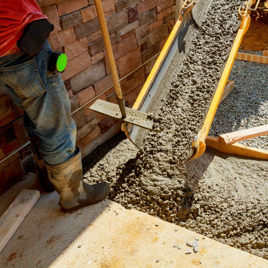 Turnare beton pe alee cu jgheab – Nomade Construction