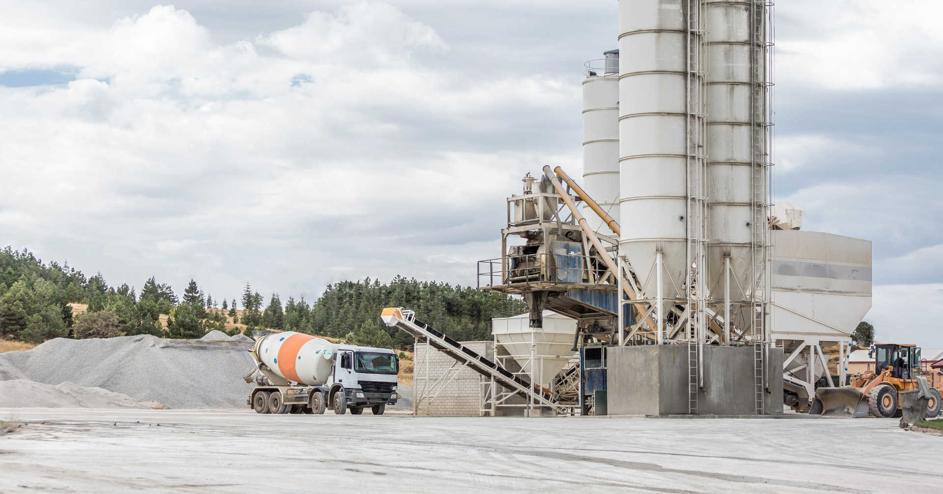 stație de beton cu cifa în livrare